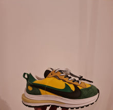 Load image into Gallery viewer, Waffle Moss Green Trainers