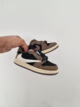 Load image into Gallery viewer, LP Low Custom Brown/Black Sneakers