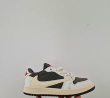Load image into Gallery viewer, LP Low Custom Cream/Brown Sneakers